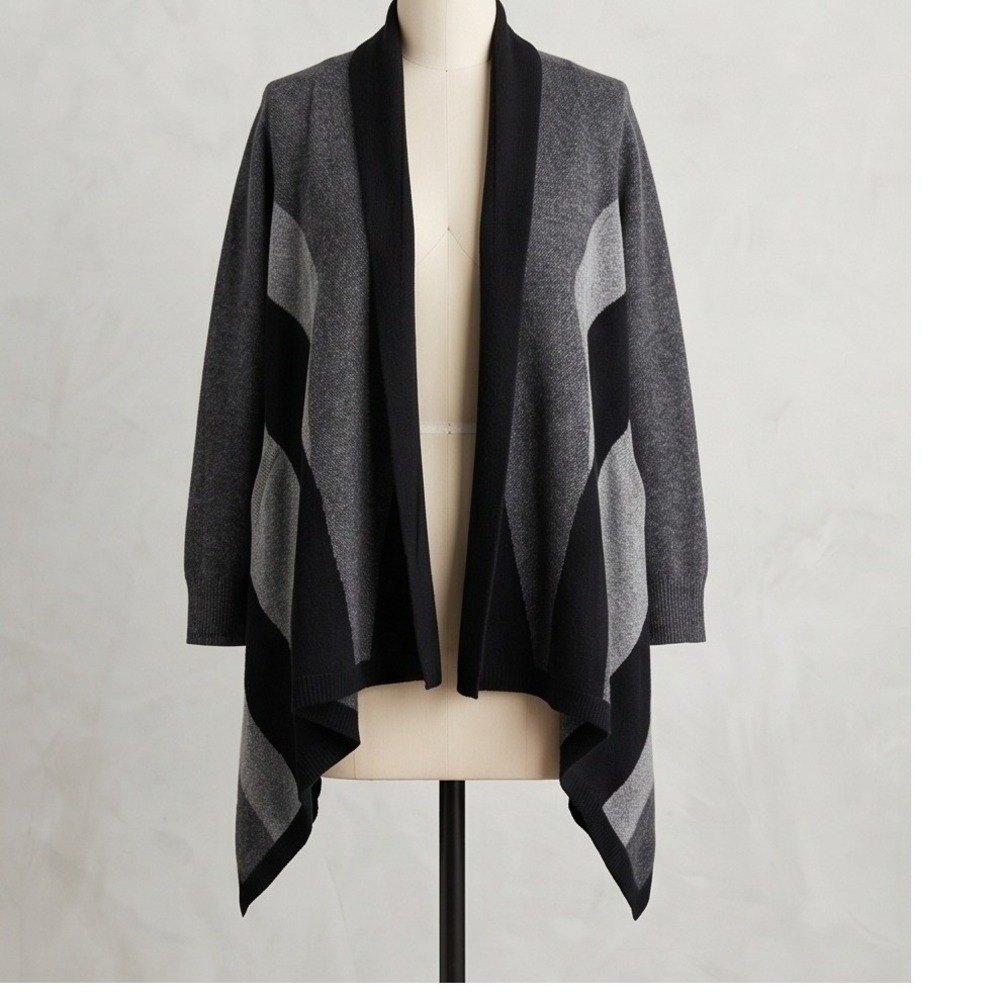 C by Bloomingdales M/L Cashmere Open Front Cardigan Sweater Black Gray Geometric